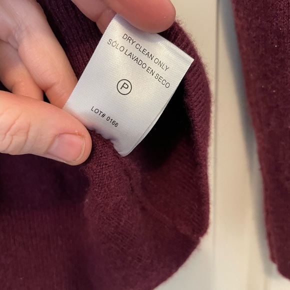 Hilary Radley Women V-Neck Long Sleeve Cashmere Sweater Wine Red Burgundy Sz M - Picture 5 of 6